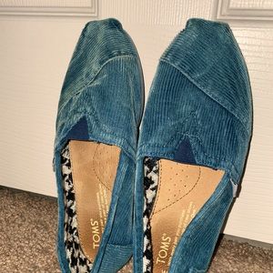 Toms slip on shoes